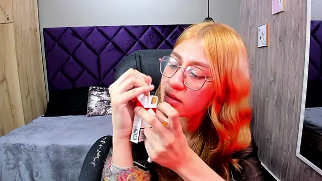 ChloeCampbell03's cam snapshot