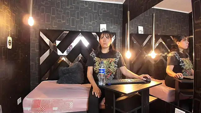 Alien_high live sex cam