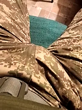 vladyslav18_'s cam snapshot