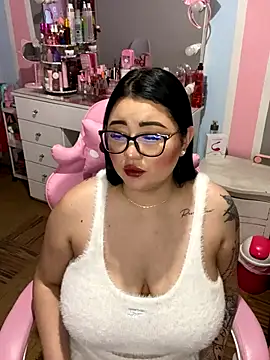 Madiiison333's cam snapshot