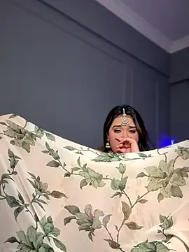 chloiedecker's cam snapshot