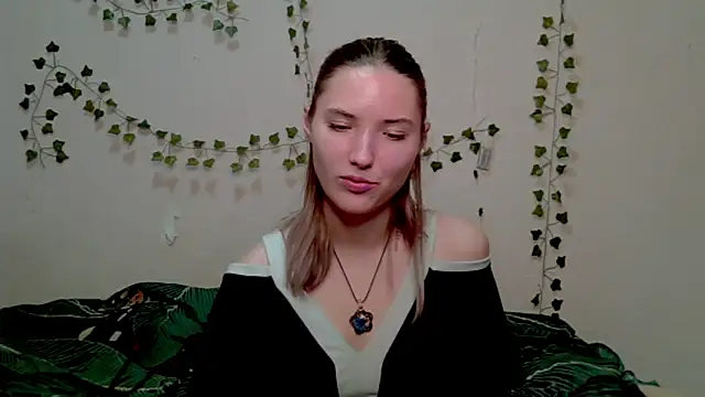 _kikiclark__'s cam snapshot