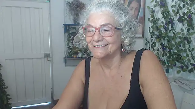 FunnyGrandma's cam snapshot