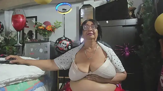 Mrs_mommy_'s cam snapshot