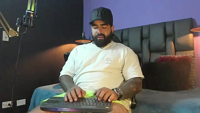 Lyon_vach live sex cam