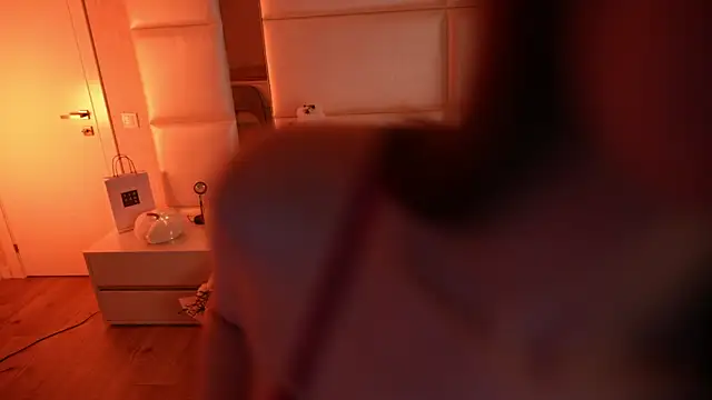 Lilly_Colins live sex cam