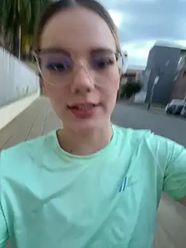 NicoleCut live sex cam