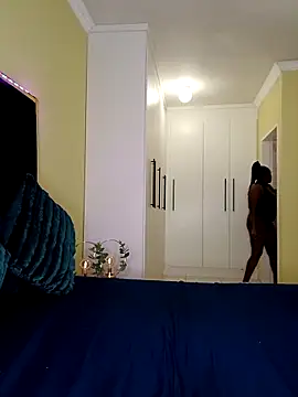 DarkButterfly99's cam snapshot