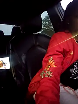 oliviaprettypussy's cam snapshot