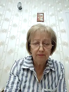 AlikaSwan5821's cam snapshot