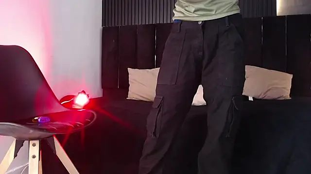 Dominic_ghost live sex cam