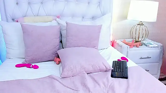 VioletFrostt's cam snapshot