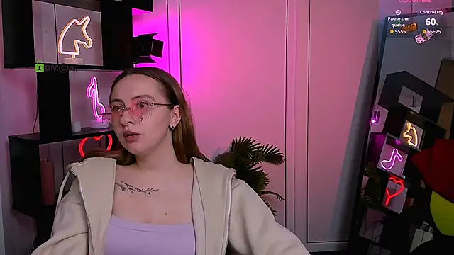 mila_glow1 live sex cam