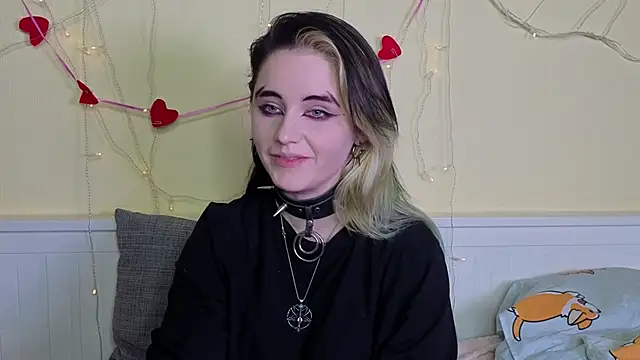 PortiaHedge's cam snapshot