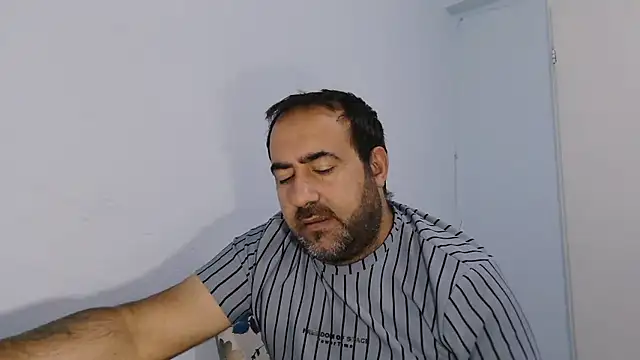 dark-look live sex cam