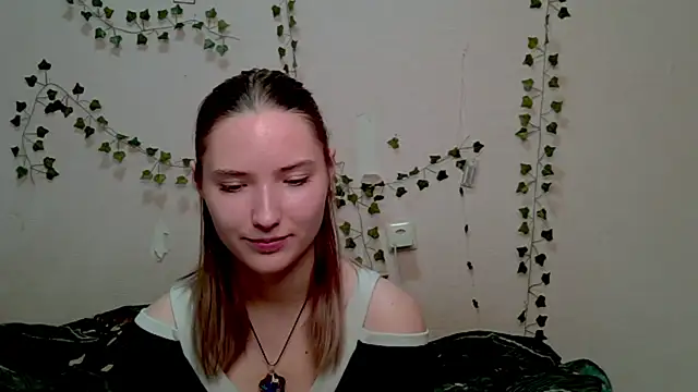 _kikiclark__'s cam snapshot