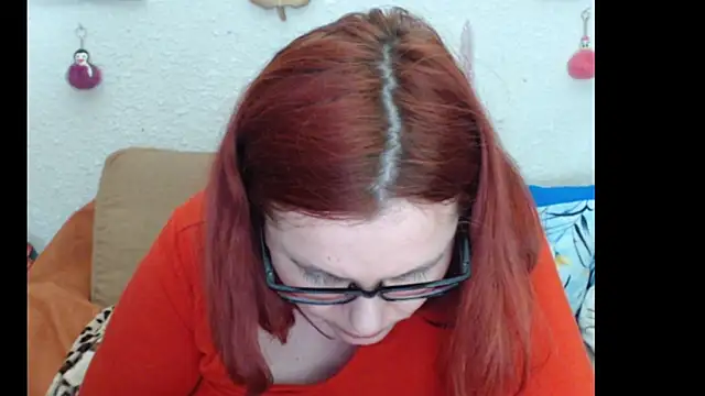 PlayfullMature's cam snapshot