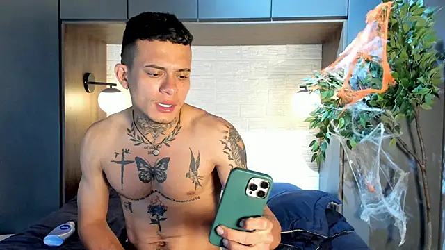 MrJustin_'s cam snapshot