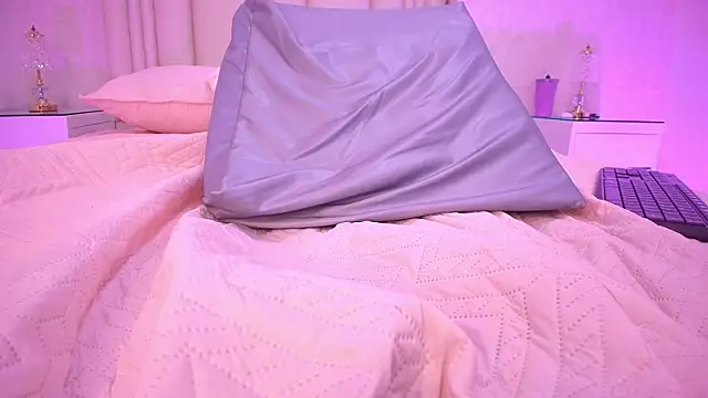 alanarose18's cam snapshot