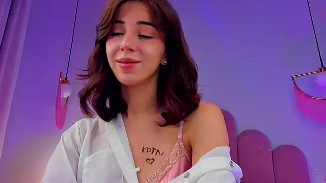 ElsaYoung live sex cam