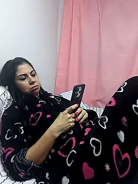 saralunabella's cam snapshot