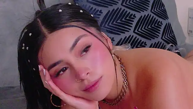 SaritaBratz's cam snapshot