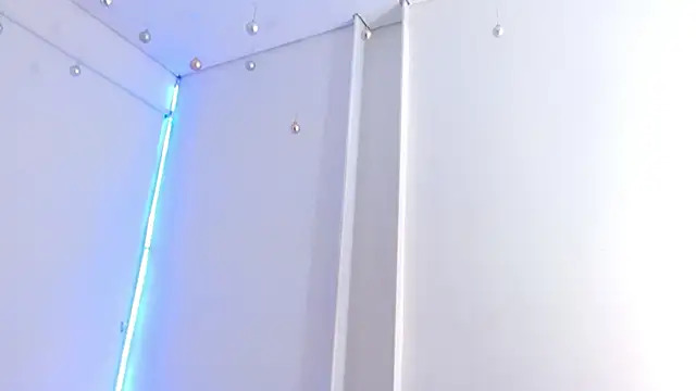 Roxy_Stonee's cam snapshot