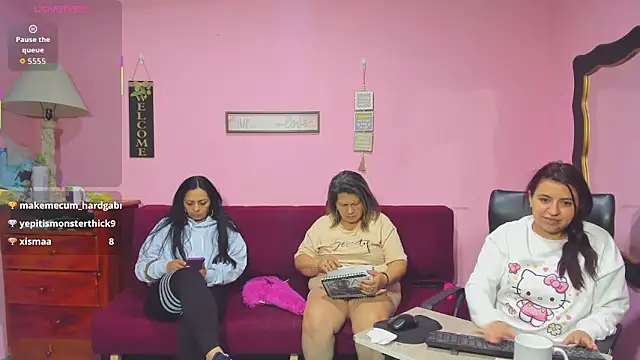 lesbiancuple's cam snapshot