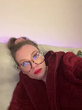 FemDom_RubyKnightXXO's cam snapshot