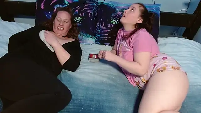 ShyAndHappyCdns's cam snapshot