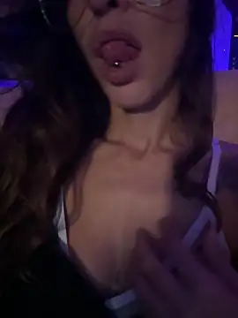 Amani_thewolf's cam snapshot