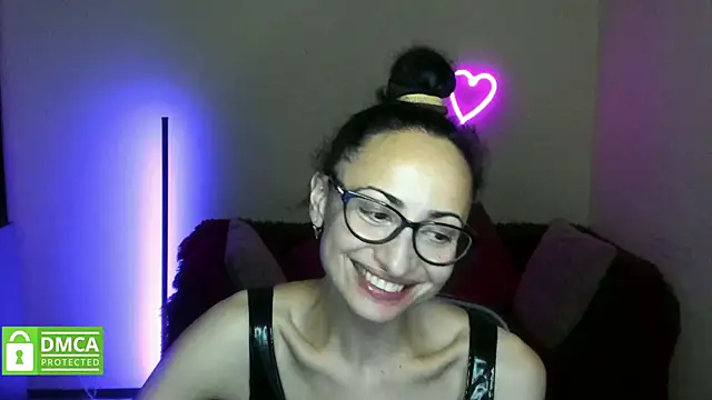 Arianasweety23's cam snapshot