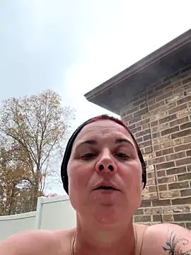 MidWestMilf80's web cam