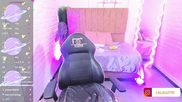 Lalalutsy_tay's cam snapshot