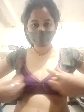 JULEE-740's cam snapshot