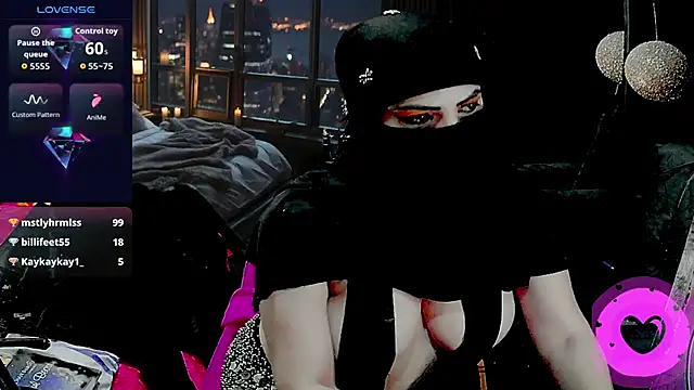 SultanaLayla's cam snapshot