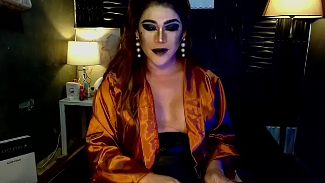 UrtopshemalegoddessAliyah live sex cam