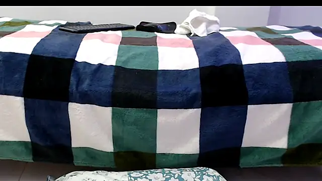 evaleribigtits18's web cam