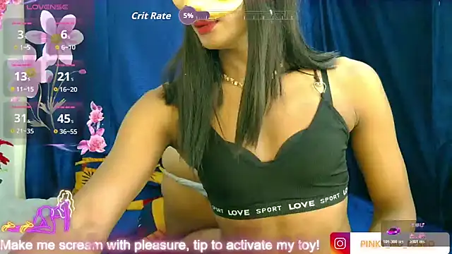 SEXYY_TRANSY_WITH_GIRL's cam snapshot