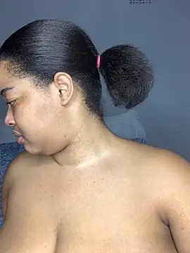 sexytinashe21 live sex cam