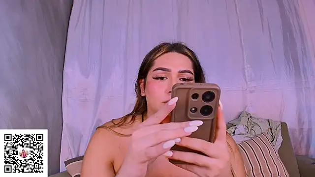 ISABELLASSMITH live sex cam