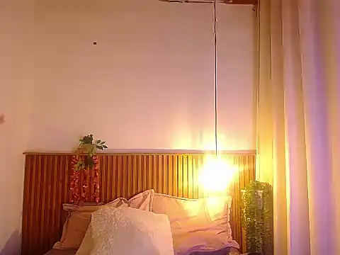 Juliettaturner's cam snapshot