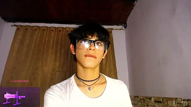 DaraKat18 live sex cam