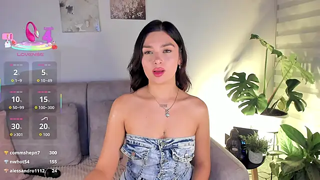 Estrer_collins's cam snapshot