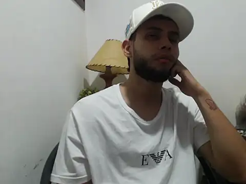 Maxcole_07's cam snapshot