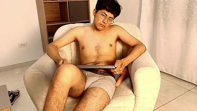 LustyGuy18's cam snapshot