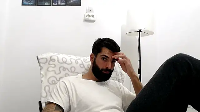 Verycutex's cam snapshot