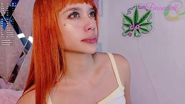 ScarlettRusso1's cam snapshot