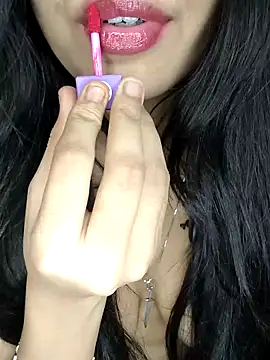 KARISHMA-STRIP's cam snapshot