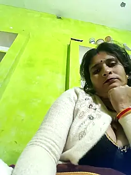 Hot-bhavi5's cam snapshot